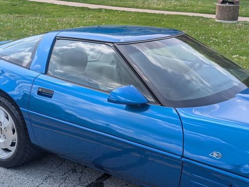 Used 1993 Chevrolet Corvette Coupe RWD image 31