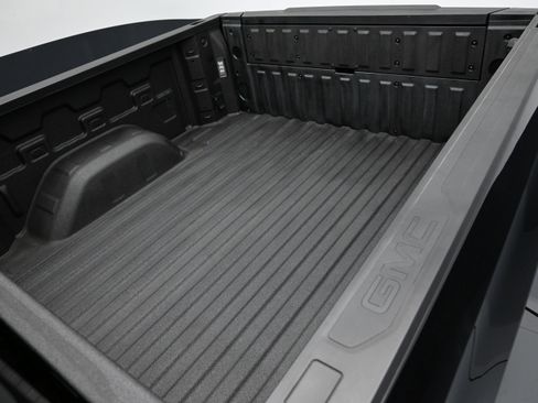 Used 2024 GMC Sierra 1500 AT4 w/ Technology Package AWD/4WD image 43