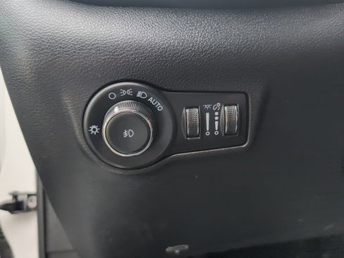 Used 2023 Jeep Compass Latitude w/ Convenience Group image 24