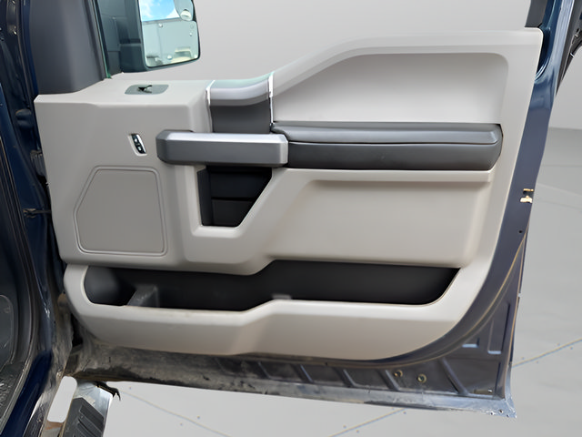 Used 2019 Ford F150 XLT w/ Equipment Group 302A Luxury AWD/4WD image 15
