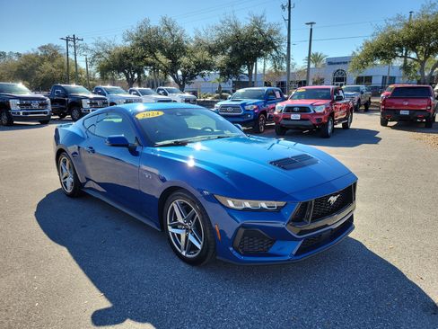 Used 2024 Ford Mustang GT Premium image 4