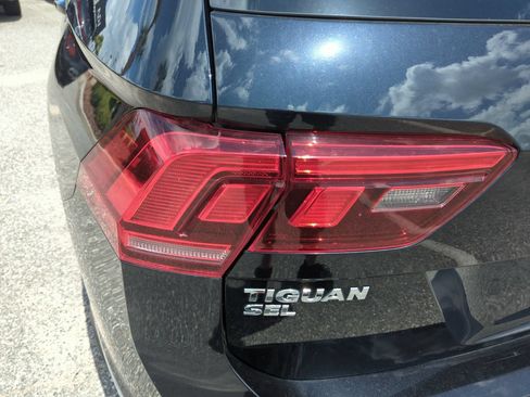Used 2019 Volkswagen Tiguan SEL Premium AWD/4WD image 18