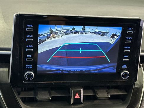 Used 2020 Toyota Corolla LE FWD image 20