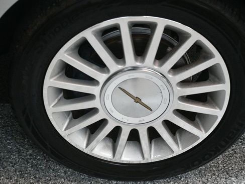 Used 2004 Ford Thunderbird RWD image 17