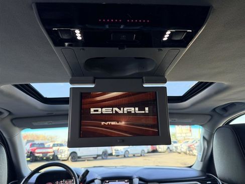Used 2016 GMC Yukon XL Denali w/ Open Road Package AWD/4WD image 27