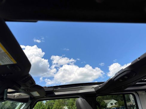 New 2026 Jeep Wrangler Unlimited Sahara AWD/4WD image 7
