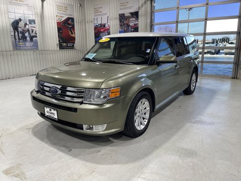 Used 2012 Ford Flex SEL w/ Equipment Group Order Code image 4
