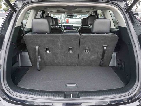 Used 2024 Kia Telluride EX w/ EX Captain's Chair Package FWD image 25