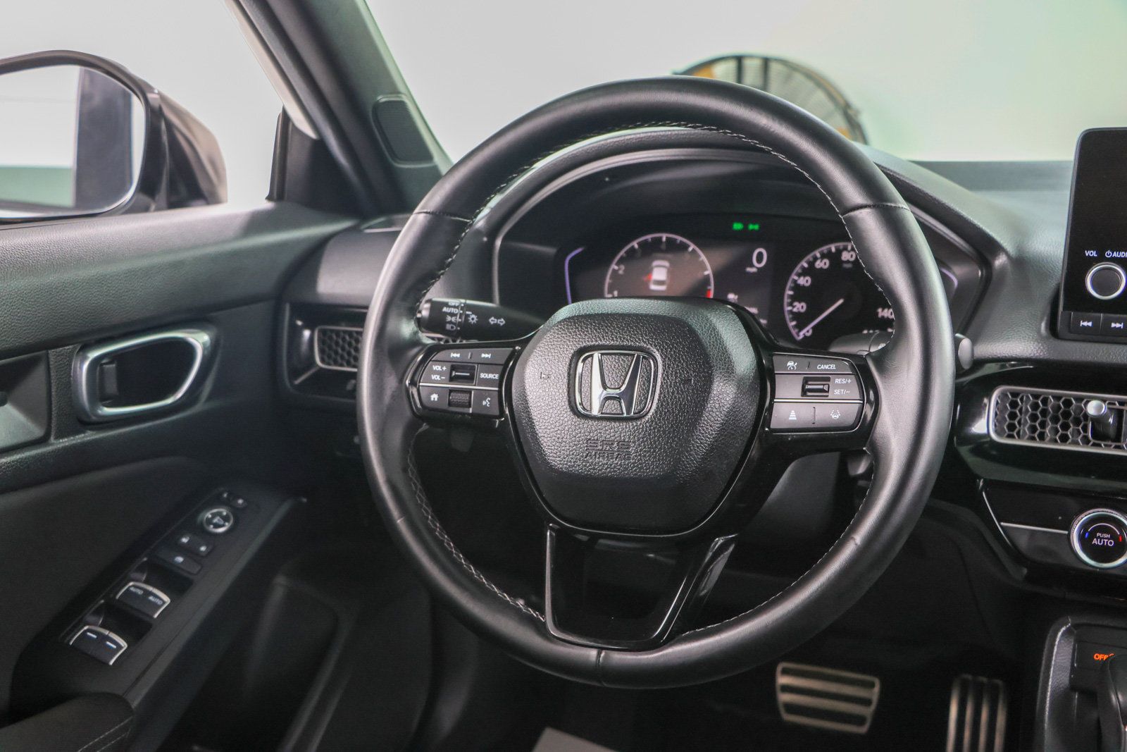Used 2025 Honda Civic Sport image 12