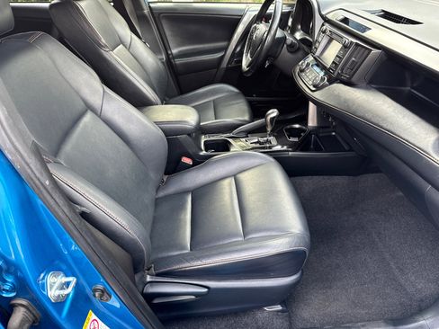 Certified 2018 Toyota RAV4 SE AWD/4WD image 14