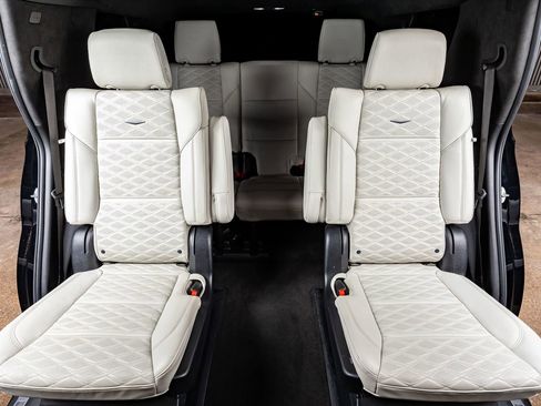 Used 2025 Cadillac Escalade Sport Platinum image 37