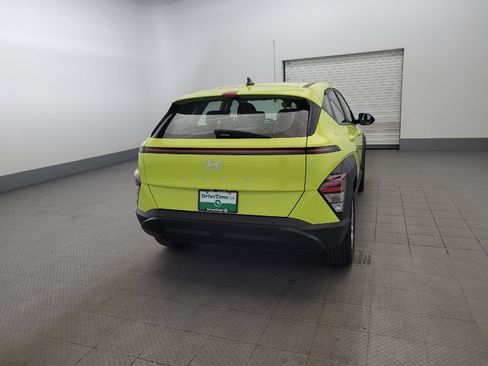 Used 2024 Hyundai Kona SE FWD image 7