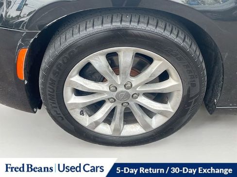Used 2016 Chrysler 300 C AWD/4WD image 25