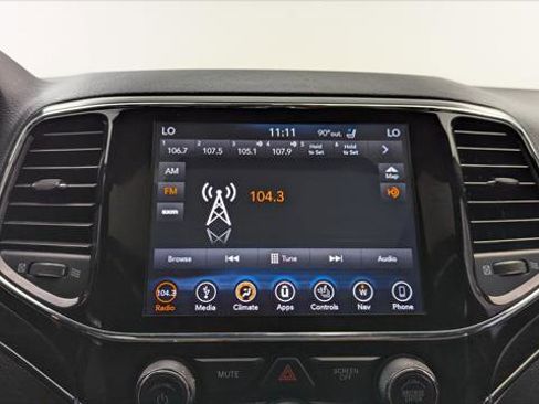 Used 2019 Jeep Grand Cherokee Limited w/ Luxury Group II image 24