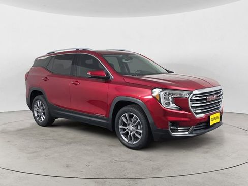 Used 2022 GMC Terrain SLT w/ Infotainment Package II AWD/4WD image 7