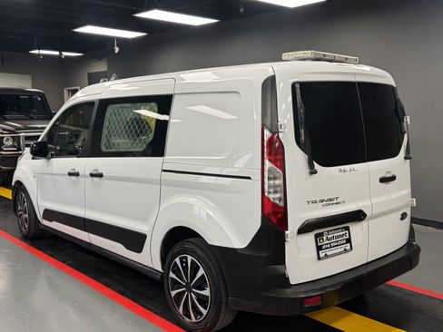 Used 2019 Ford Transit Connect XL image 4