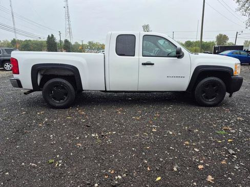 Used 2011 Chevrolet Silverado 1500 W/T image 4