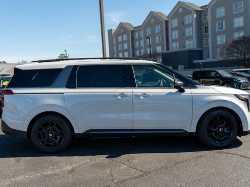 New 2026 Kia Carnival SX Prestige image 10