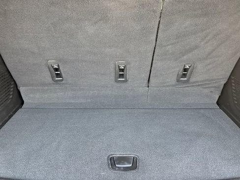 Used 2022 GMC Yukon AT4 image 13