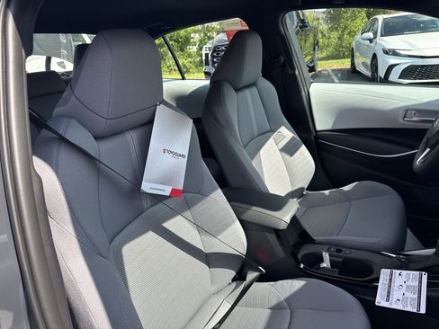 New 2025 Toyota Corolla SE image 32