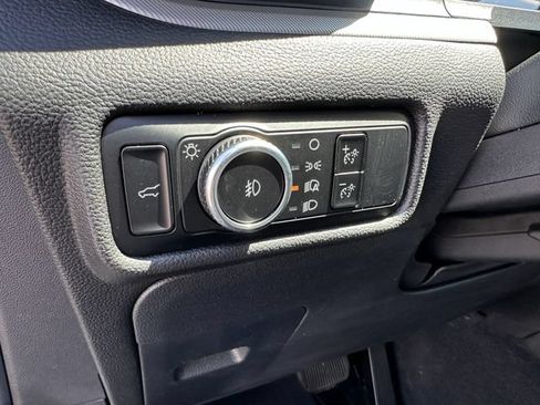 Used 2023 Ford Explorer XLT w/ Equipment Group 202A AWD/4WD image 25