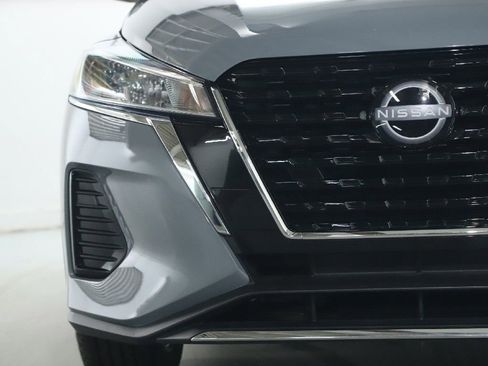 Used 2023 Nissan Kicks SV FWD image 7