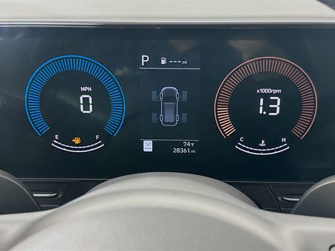 Used 2025 Hyundai Kona SEL image 19