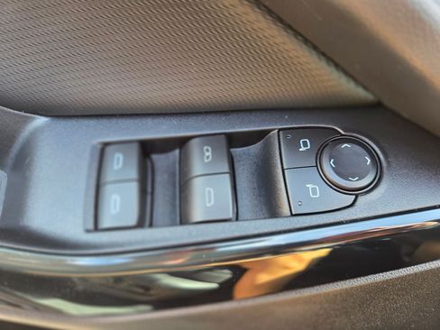 Used 2026 Chevrolet Equinox LT w/ Convenience Package II FWD image 29