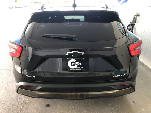 Used 2024 Chevrolet Trax ACTIV w/ Driver Confidence Package FWD image 7