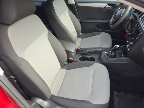 Used 2017 Volkswagen Jetta S FWD image 12