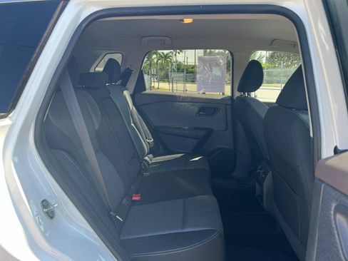 Used 2021 Nissan Rogue S FWD image 11