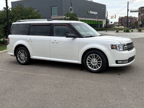Used 2013 Ford Flex SEL w/ Class III Trailer Tow Pkg AWD/4WD image 8