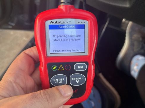 Used 2010 Mercedes-Benz C 350 Sport image 34