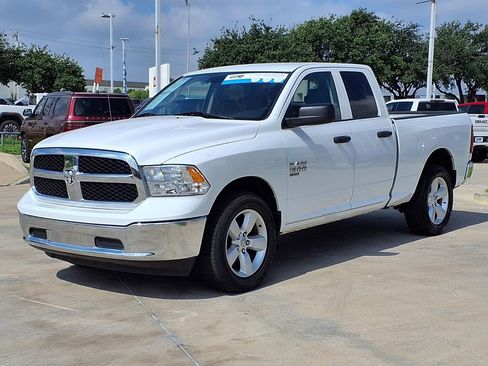 Used 2024 RAM 1500 Classic SLT AWD/4WD image 3