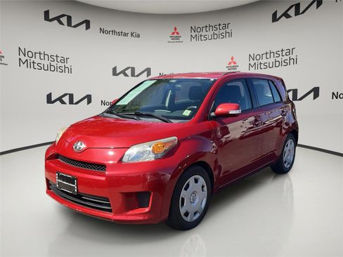 Used 2013 Scion xD FWD image 1