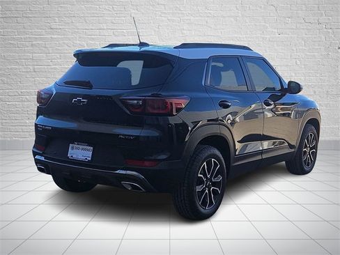 Used 2024 Chevrolet TrailBlazer ACTIV w/ Driver Confidence Package image 4