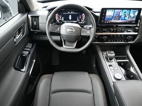 New 2026 Nissan Pathfinder SL w/ SL Premium Package image 9