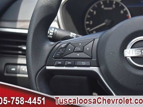 Used 2024 Nissan Altima 2.5 SV FWD image 26