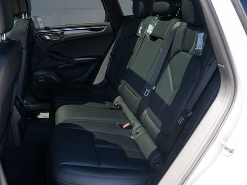 New 2026 Porsche Macan AWD/4WD image 20