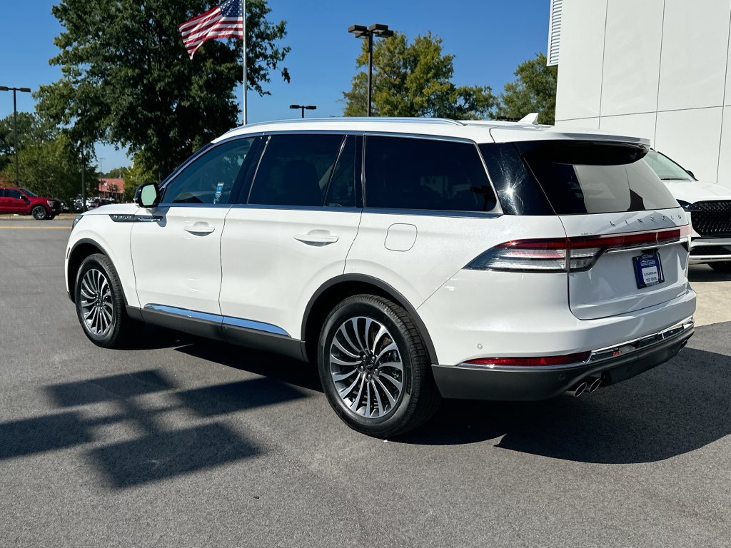 Used 2022 Lincoln Aviator Reserve w/ Equipment Group 201A AWD/4WD image 6