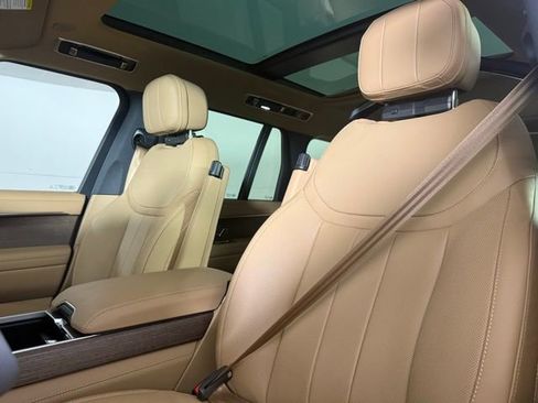 New 2026 Land Rover Range Rover SE AWD/4WD image 5