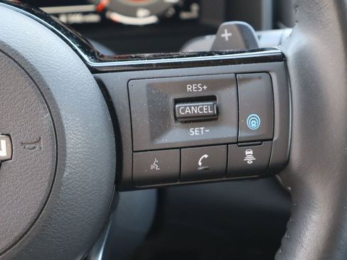 Used 2024 Nissan Rogue Platinum w/ Platinum Premium Package FWD image 13