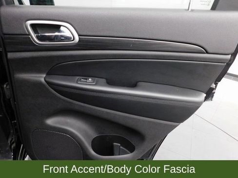 Used 2019 Jeep Grand Cherokee Altitude image 30