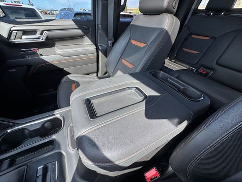 Used 2022 GMC Sierra 1500 AT4 w/ AT4 Premium Package AWD/4WD image 15
