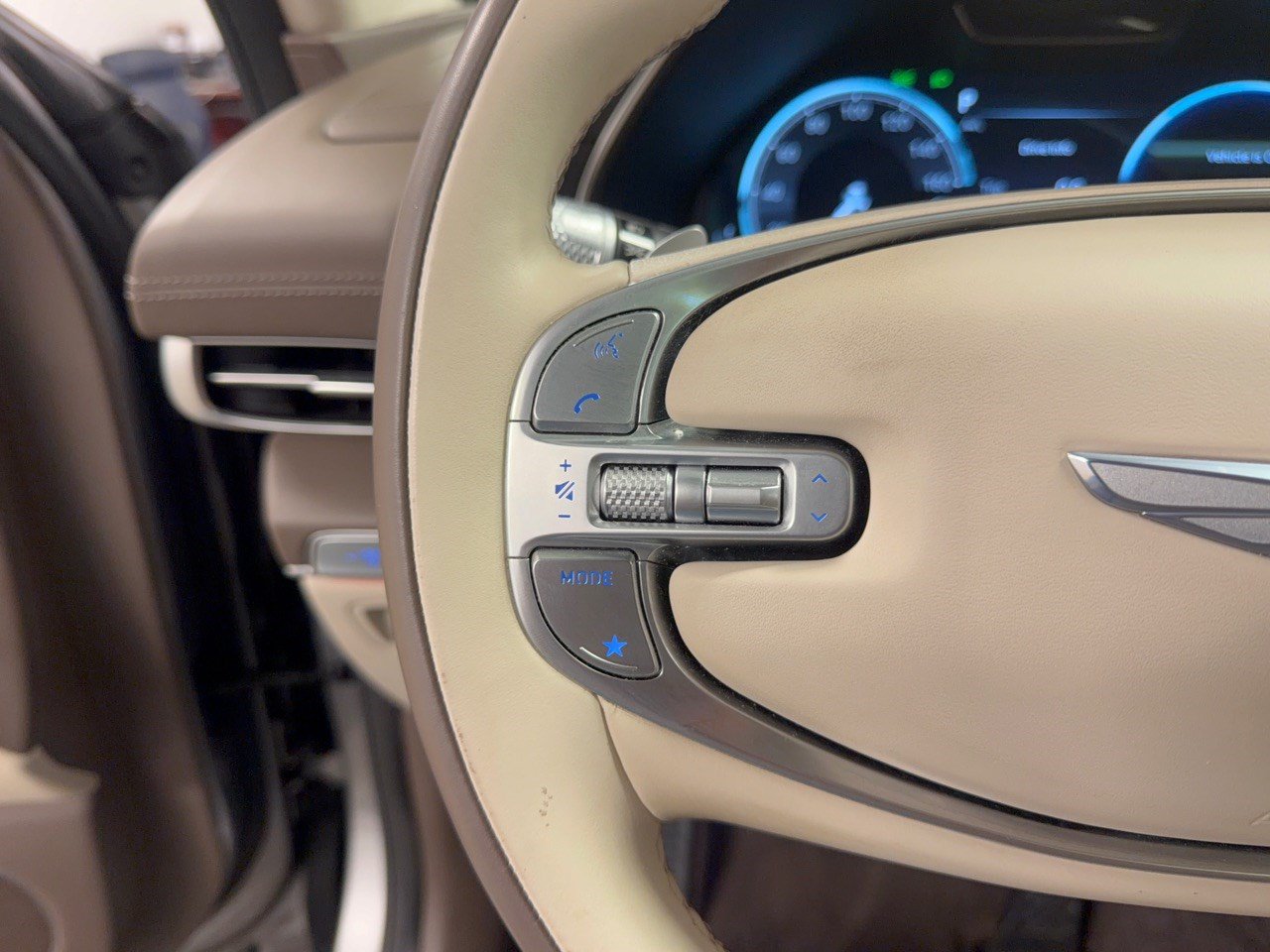 Used 2024 Genesis GV80 3.5T w/ Prestige Package AWD/4WD image 18