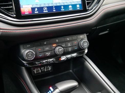 Used 2025 Dodge Durango GT AWD/4WD image 31