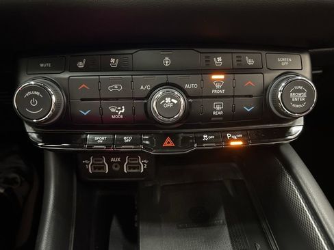 Used 2024 Dodge Durango R/T RWD image 26