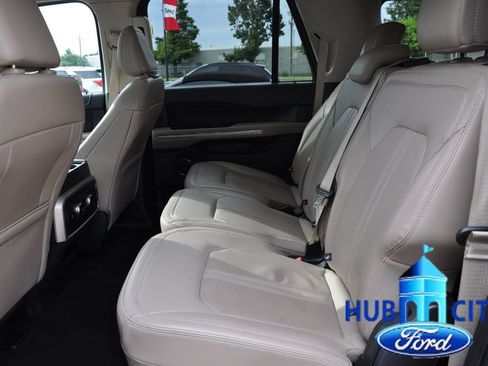 Used 2024 Ford Expedition Max Limited AWD/4WD image 12