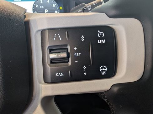 New 2026 Land Rover Defender 130 X-Dynamic SE image 17