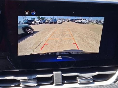 Used 2025 Chevrolet Equinox LT AWD/4WD image 12